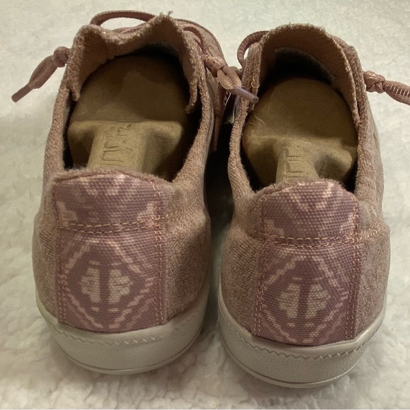 New Skechers Active Avenue Sneakers - Size 7 - Pale Pink - Picture 5 of 9